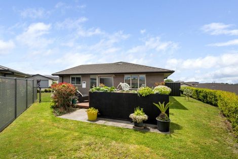 Photo of property in Waterview Estate, 69/4 Greystone Place, Omokoroa, 3114