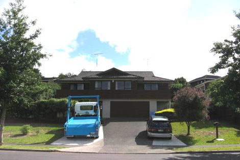 Photo of property in 32 Unsworth Drive, Unsworth Heights, Auckland, 0632