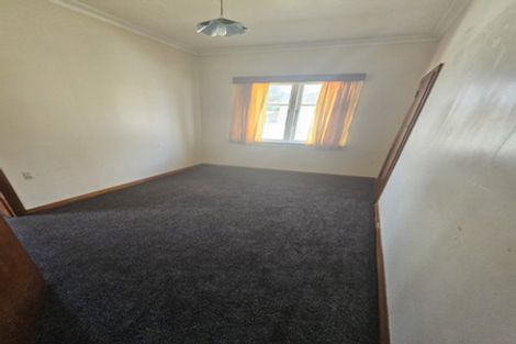 Photo of property in 11a Ruapehu Street, Castlecliff, Whanganui, 4501