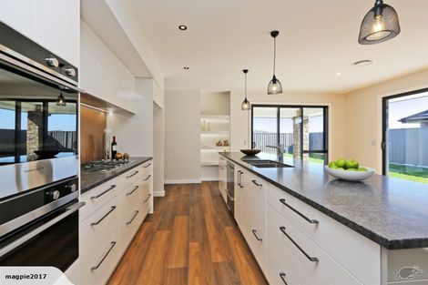 Photo of property in 5 Ruahine Road, Poraiti, Napier, 4112