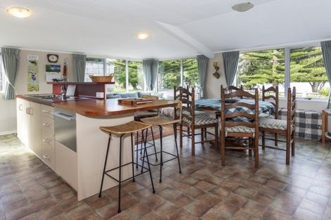Photo of property in 101 Patuwai Drive, Whangamata, 3620