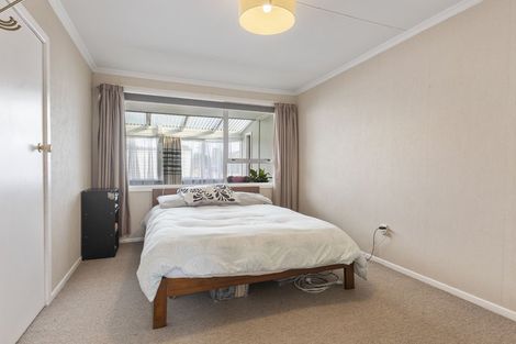 Photo of property in 6 Omata Road, Westown, New Plymouth, 4310