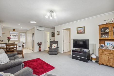 Photo of property in 2/4 Reid Avenue, Mosgiel, 9024