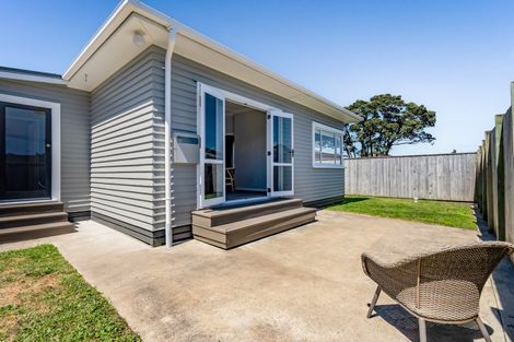 Photo of property in 104b Centennial Avenue, Waitara, 4320
