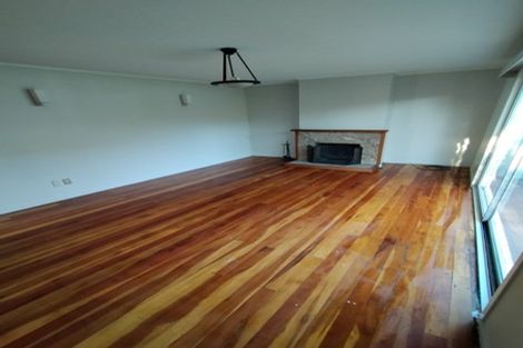 Photo of property in 22 Raymond Terrace, Northcote, Auckland, 0627