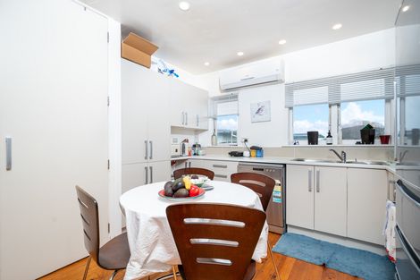 Photo of property in 74 Forest Hill Road, Henderson, Auckland, 0612