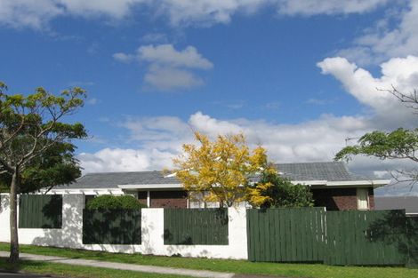 Photo of property in 4 Birman Close, Half Moon Bay, Auckland, 2012