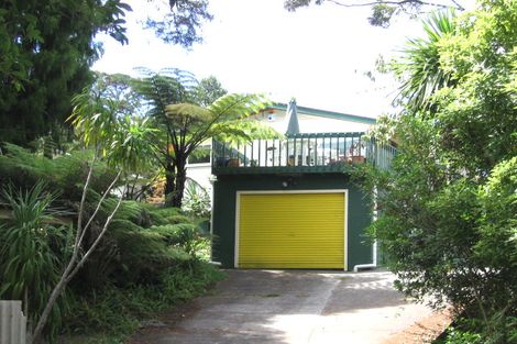 Photo of property in 15 John Bracken Way, Beach Haven, Auckland, 0626
