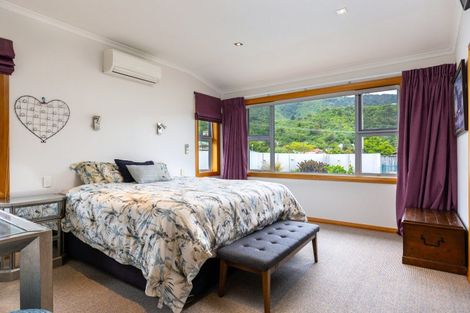 Photo of property in 36 Kent Street, Picton, 7220