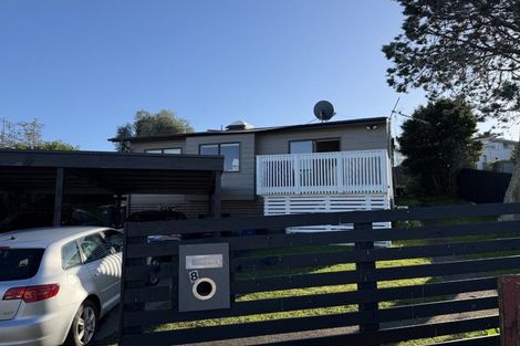 Photo of property in 8 Kayle Glen, West Harbour, Auckland, 0618