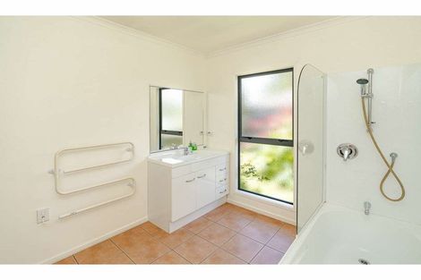 Photo of property in 1b Oakridge Drive, Kerikeri, 0230