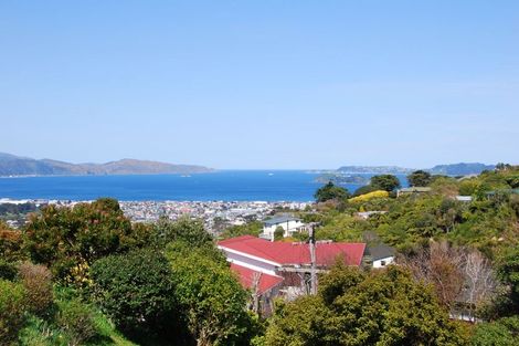 Photo of property in 14 Pekanga Road, Normandale, Lower Hutt, 5010