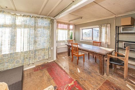 Photo of property in 42 Smith Street, Waverley, 4510