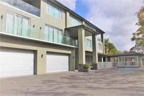Photo of property in 11 Kinmont Rise, East Tamaki Heights, Auckland, 2016