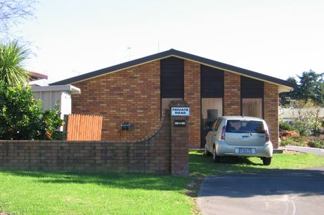 Photo of property in 44 Bodi Place, Te Atatu South, Auckland, 0610