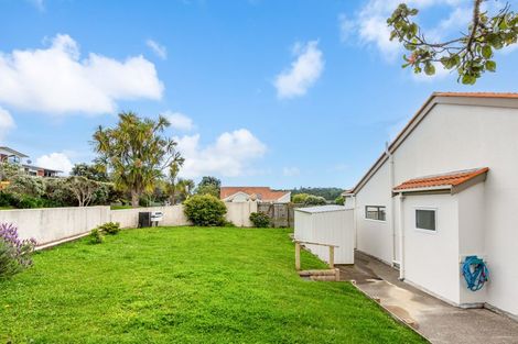 Photo of property in 17 Lakeside Villas, Whitby, Porirua, 5024