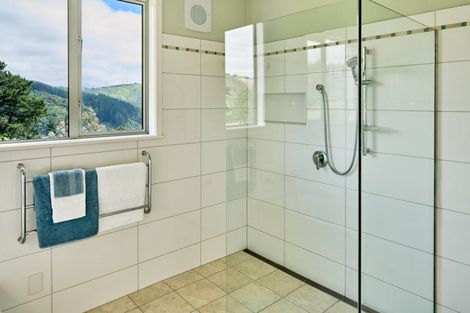 Photo of property in 92 Kaitawa Road, Hautere, Otaki, 5582