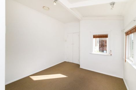 Photo of property in 53 Manson Street, Terrace End, Palmerston North, 4410