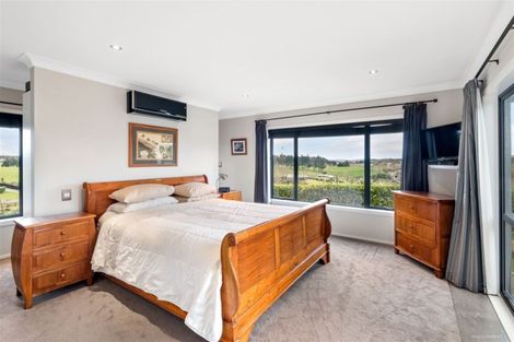 Photo of property in 14 Kendallvale Drive, Waiuku, 2123