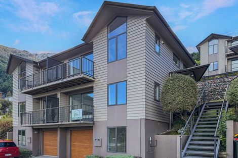 Photo of property in Arno Apartment, 10/8 Mckerrow Place, Sunshine Bay, Queenstown, 9300