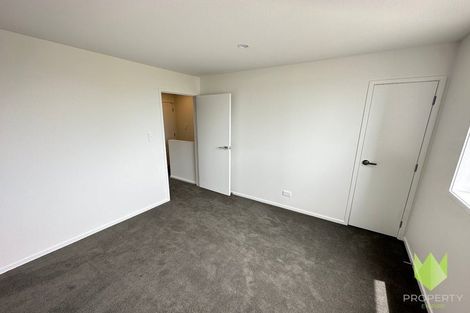 Photo of property in 14 Dorothy Thorpe Way, New Lynn, 0600