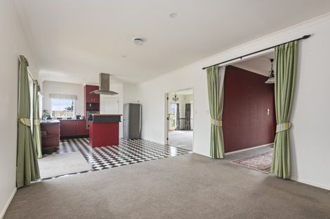 Photo of property in 71 Cashmere Drive, Fitzherbert, Palmerston North, 4410