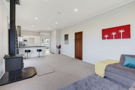 Photo of property in 30 Mccaughan Street, Browns, Winton, 9781