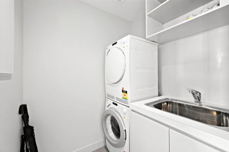 Photo of property in Clyde Quay Wharf, 2a/6 Clyde Quay Wharf, Te Aro, Wellington, 6011