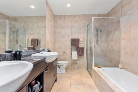 Photo of property in 35 Holdens Road, Henderson, Auckland, 0612