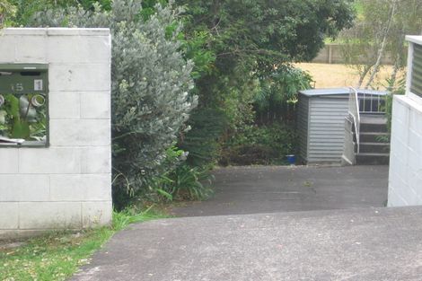 Photo of property in 2/15 Lancelot Place, Glenfield, Auckland, 0629
