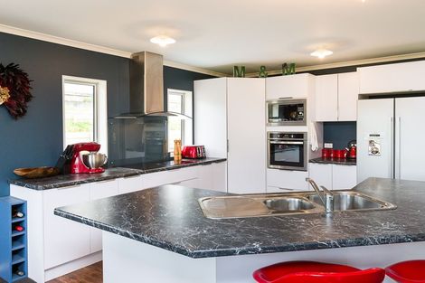 Photo of property in 14 Willowstream Grove, Cloverlea, Palmerston North, 4412