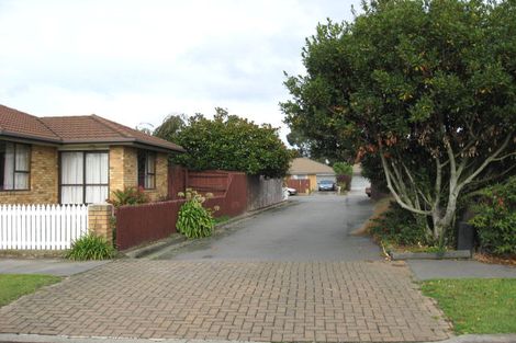 Photo of property in 21 Honeysuckle Place, Northcote, Christchurch, 8052