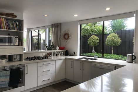 Photo of property in 1/12 Craig Road, Milford, Auckland, 0620