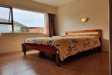 Photo of property in 1/40 Halberg Street, Glenfield, Auckland, 0629