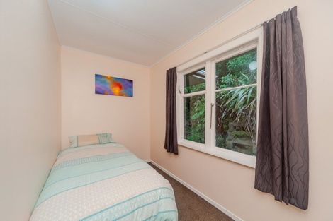 Photo of property in 64 Salford Street, Newlands, Wellington, 6037