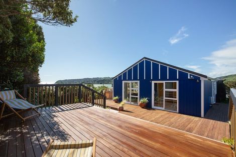 Photo of property in 2/11 Mervyn Place, Plimmerton, Porirua, 5026