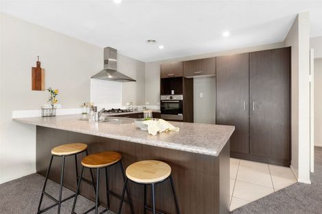 Photo of property in 7 Kaweka Close, Aotea, Porirua, 5024