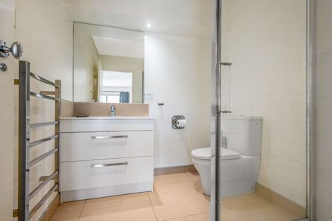 Photo of property in 10/22 Oriental Terrace, Oriental Bay, Wellington, 6011