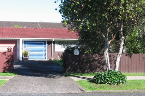 Photo of property in 2/67 Edgewater Drive, Pakuranga, Auckland, 2010