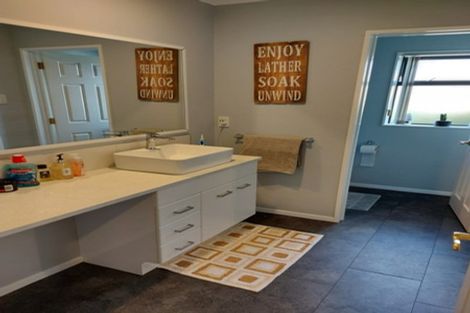 Photo of property in 45 Kirton Drive, Riverstone Terraces, Upper Hutt, 5018