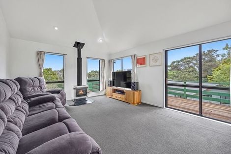 Photo of property in 364a Glenfield Road, Glenfield, Auckland, 0629