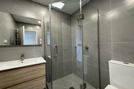 Photo of property in 4/131 Lancaster Road, Beach Haven, Auckland, 0626