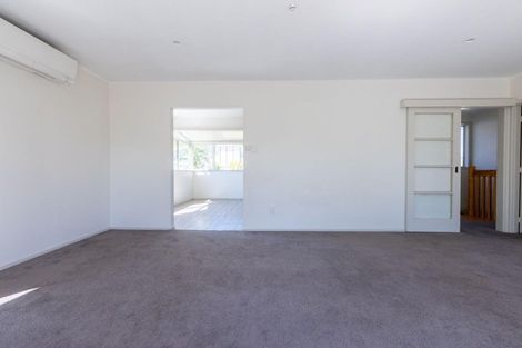 Photo of property in 8 Altona Road, Forrest Hill, Auckland, 0620