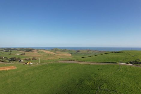 Photo of property in 177 Rehutai Road, Baylys Beach, 0377