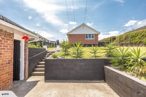 Photo of property in 180 Puriri Street, Castlecliff, Whanganui, 4501