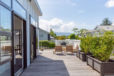 Photo of property in 24 Kempton Street, Greytown, 5712