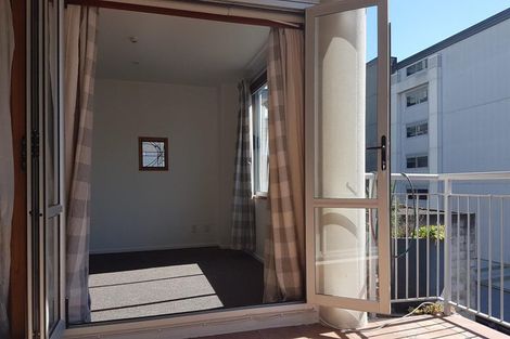 Photo of property in 8a Madeira Lane, Grafton, Auckland, 1023