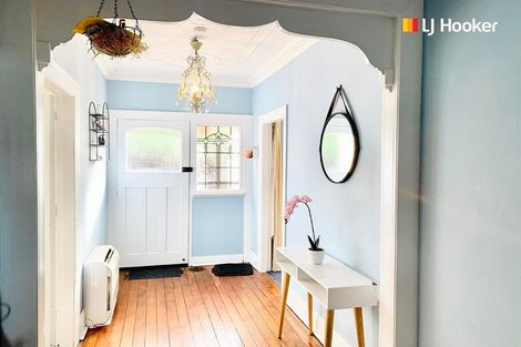 Photo of property in 33 Forfar Street, Clyde Hill, Dunedin, 9011