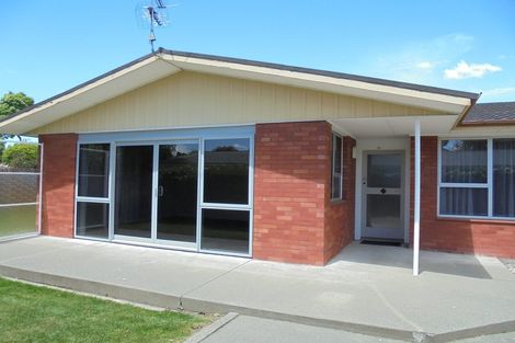 Photo of property in 2/31 Guinness Crescent, Ilam, Christchurch, 8041
