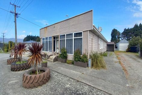 Photo of property in 85 Half Mile Road, Tuatapere, 9620